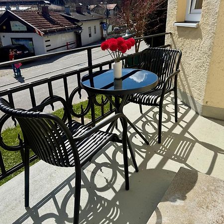 Liebelei Miesbach - Boutique-Apartment Mit Terrasse Im Zentrum Exterior photo