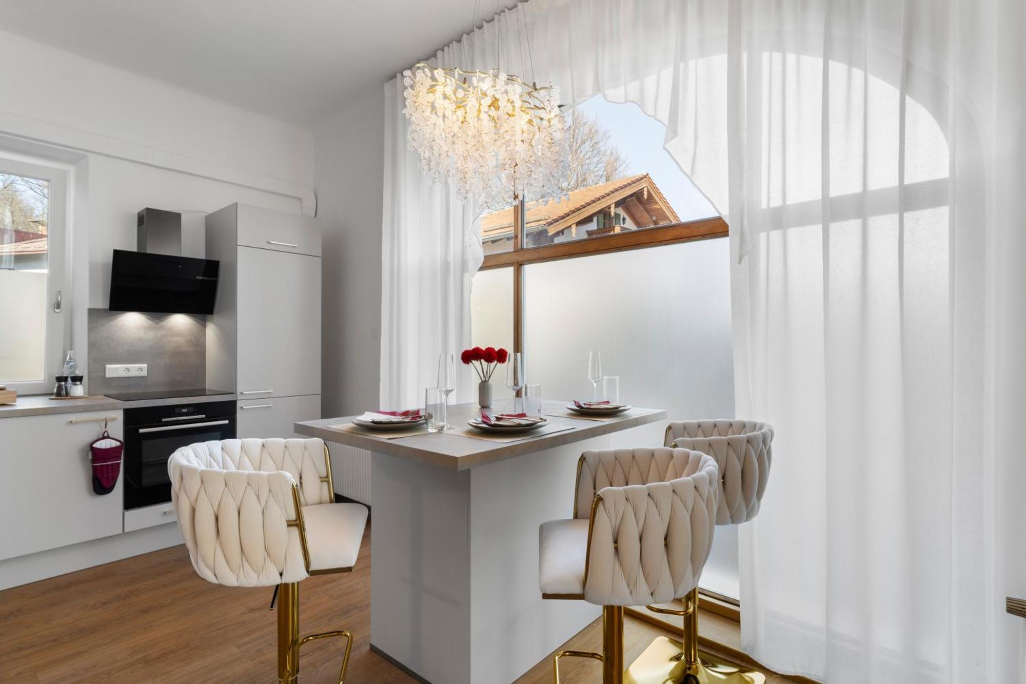 Liebelei Miesbach - Boutique-Apartment Mit Terrasse Im Zentrum Exterior photo